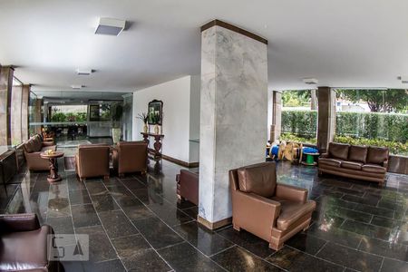 Apartamento à venda com 210m², 3 quartos e 2 vagasSalão de festas