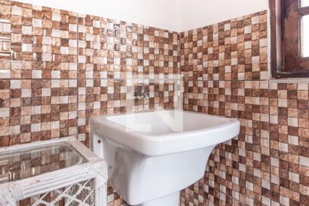 Casa à venda com 180m², 3 quartos e 1 vagaÁrea de Serviço 2