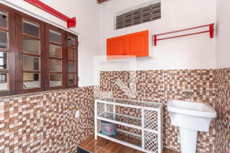 Casa à venda com 180m², 3 quartos e 1 vagaÁrea de Serviço 2