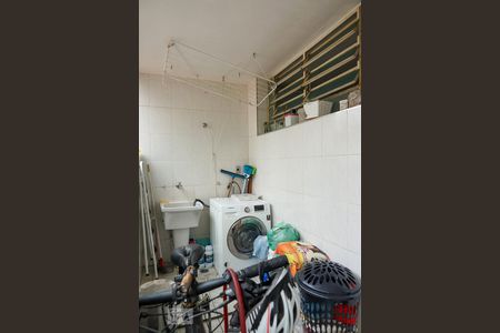 Casa à venda com 200m², 3 quartos e 2 vagas Casa à venda com 200m², 3 quartos e 2 vagasÁrea de Serviço