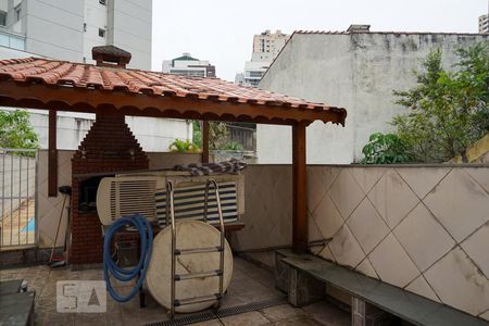 Casa à venda com 200m², 3 quartos e 2 vagas Casa à venda com 200m², 3 quartos e 2 vagasChurrasqueira