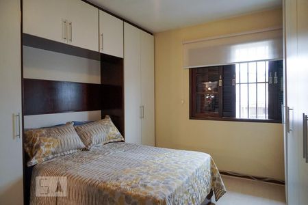 Casa à venda com 200m², 3 quartos e 2 vagas Casa à venda com 200m², 3 quartos e 2 vagasSuíte 1