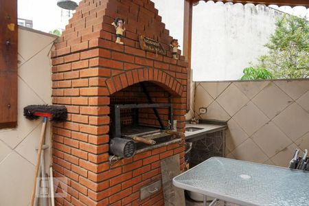 Casa à venda com 200m², 3 quartos e 2 vagas Casa à venda com 200m², 3 quartos e 2 vagasChurrasqueira