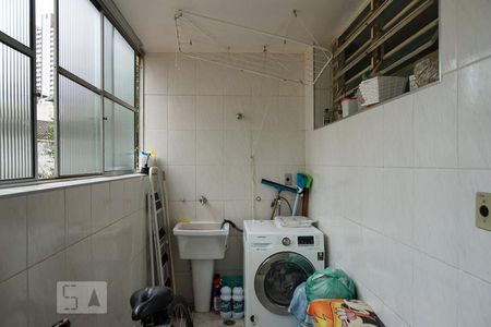 Casa à venda com 200m², 3 quartos e 2 vagas Casa à venda com 200m², 3 quartos e 2 vagasÁrea de Serviço