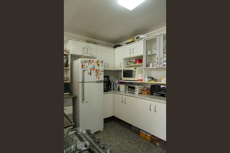 Casa à venda com 200m², 3 quartos e 2 vagas Casa à venda com 200m², 3 quartos e 2 vagasCozinha