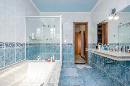 Casa para alugar com 300m², 4 quartos e 3 vagasBanheiro da Suíte