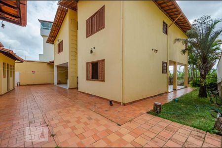 Casa para alugar com 300m², 4 quartos e 3 vagasÁrea Externa