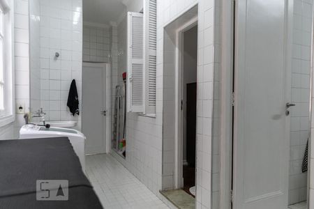 Apartamento para alugar com 165m², 3 quartos e 1 vaga Apartamento para alugar com 165m², 3 quartos e 1 vagaLavanderia