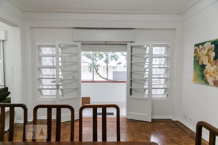 Sala de apartamento para alugar com 3 quartos, 165m² em Gonzaga, Santos