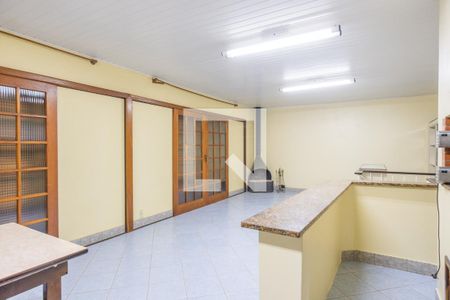 Casa à venda com 356m², 5 quartos e 4 vagas Casa à venda com 356m², 5 quartos e 4 vagasÁrea comum