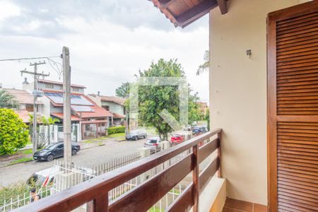 Casa à venda com 356m², 5 quartos e 4 vagas Casa à venda com 356m², 5 quartos e 4 vagasVaranda da Suíte