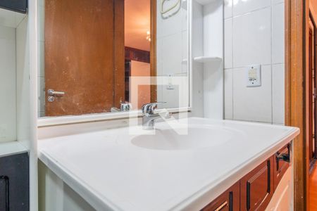 Casa à venda com 356m², 5 quartos e 4 vagas Casa à venda com 356m², 5 quartos e 4 vagasBanheiro da Suíte