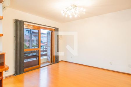 Casa à venda com 356m², 5 quartos e 4 vagas Casa à venda com 356m², 5 quartos e 4 vagasQuarto 3 - Suíte