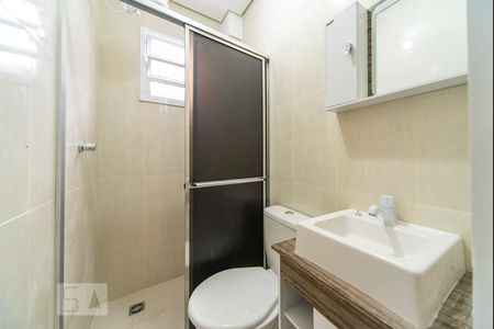 Banheiro  de casa para alugar com 2 quartos, 50m² em Vila Pires, Santo André