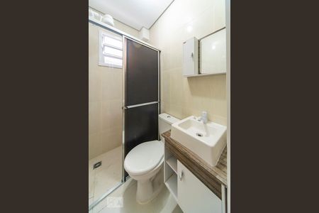 Banheiro  de casa para alugar com 2 quartos, 50m² em Vila Pires, Santo André