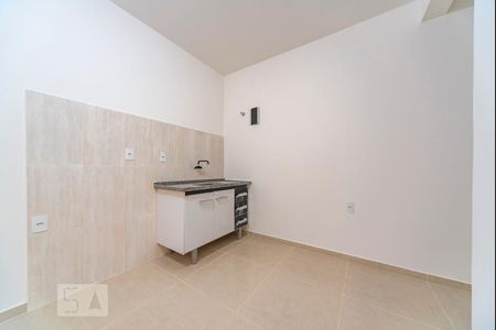 Sala e Cozinha  de casa para alugar com 2 quartos, 50m² em Vila Pires, Santo André