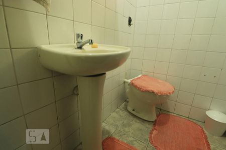 Casa à venda com 177m², 3 quartos e 2 vagasBanheiro de Serviço