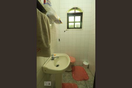 Casa à venda com 177m², 3 quartos e 2 vagasBanheiro de Serviço