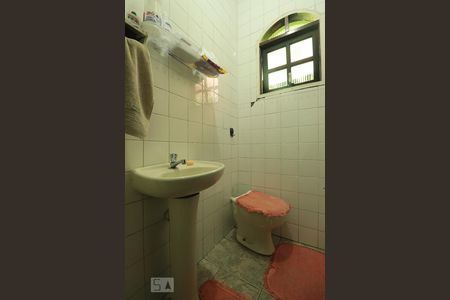 Casa à venda com 177m², 3 quartos e 2 vagasBanheiro de Serviço