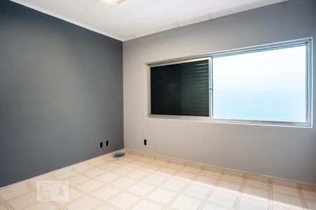 Casa à venda com 350m², 3 quartos e 2 vagas Casa à venda com 350m², 3 quartos e 2 vagasQuarto 2
