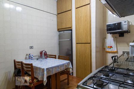 Apartamento à venda com 97m², 2 quartos e sem vaga Apartamento à venda com 97m², 2 quartos e sem vagaCozinha
