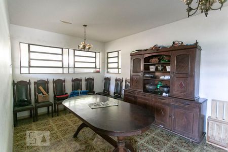 Casa à venda com 480m², 4 quartos e 12 vagas Casa à venda com 480m², 4 quartos e 12 vagasCopa