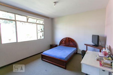 Casa à venda com 480m², 4 quartos e 12 vagas Casa à venda com 480m², 4 quartos e 12 vagasQuarto 2