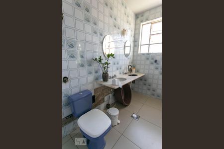 Casa à venda com 480m², 4 quartos e 12 vagas Casa à venda com 480m², 4 quartos e 12 vagasBanheiro Suite