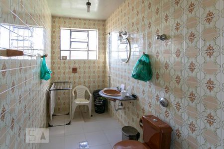 Casa à venda com 480m², 4 quartos e 12 vagas Casa à venda com 480m², 4 quartos e 12 vagasBanheiro Social