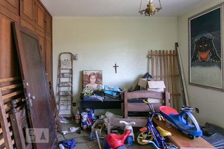 Casa à venda com 480m², 4 quartos e 12 vagas Casa à venda com 480m², 4 quartos e 12 vagasQuarto 3