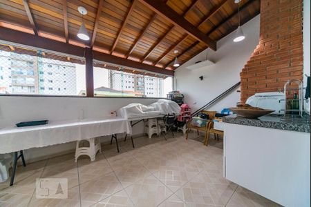 Casa à venda com 99m², 2 quartos e 2 vagasCobertura