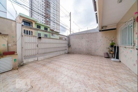 Casa à venda com 99m², 2 quartos e 2 vagasGaragem e quintal