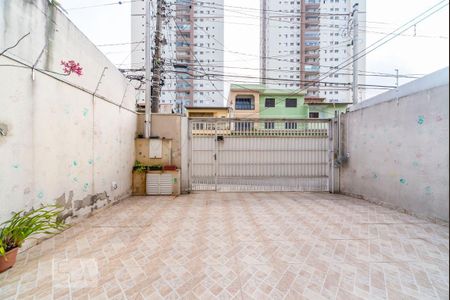 Casa à venda com 99m², 2 quartos e 2 vagasGaragem e quintal