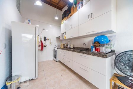 Casa à venda com 99m², 2 quartos e 2 vagasCobertura