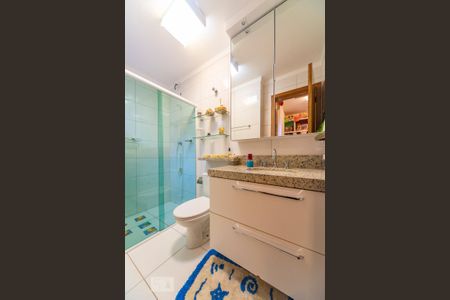 Casa à venda com 99m², 2 quartos e 2 vagasBanheiro do Quarto 2