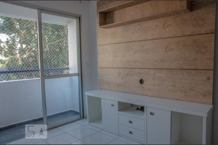 Sala de apartamento para alugar com 3 quartos, 74m² em Vila Amélia, São Paulo