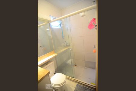 Casa de condomínio à venda com 64m², 2 quartos e 2 vagasBanheiro