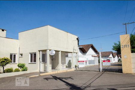 Casa de condomínio à venda com 64m², 2 quartos e 2 vagas Casa de condomínio à venda com 64m², 2 quartos e 2 vagasFachada