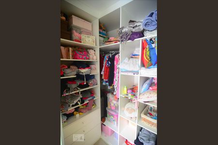 Casa de condomínio à venda com 64m², 2 quartos e 2 vagasQuarto