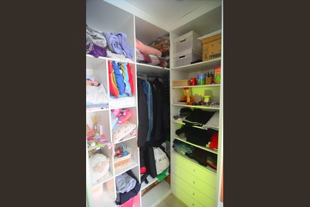 Casa de condomínio à venda com 64m², 2 quartos e 2 vagasQuarto