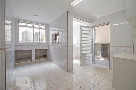 Casa à venda com 342m², 3 quartos e 2 vagasCozinha