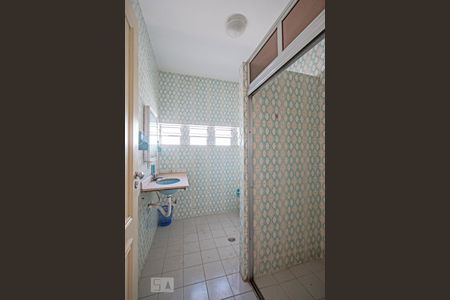 Casa à venda com 342m², 3 quartos e 2 vagasBanheiro