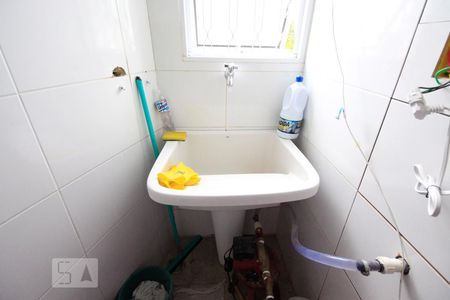 Casa à venda com 145m², 3 quartos e 4 vagas Casa à venda com 145m², 3 quartos e 4 vagasLavanderia