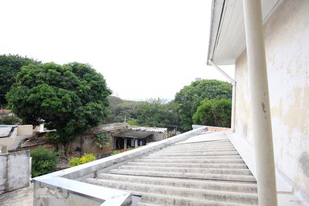 Casa à venda com 145m², 3 quartos e 4 vagas Casa à venda com 145m², 3 quartos e 4 vagasVista