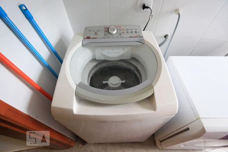 Casa à venda com 145m², 3 quartos e 4 vagas Casa à venda com 145m², 3 quartos e 4 vagasLavanderia