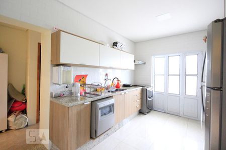 Casa à venda com 145m², 3 quartos e 4 vagas Casa à venda com 145m², 3 quartos e 4 vagasCozinha