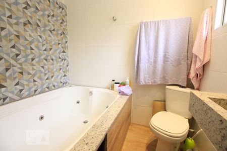 Casa à venda com 145m², 3 quartos e 4 vagas Casa à venda com 145m², 3 quartos e 4 vagasBanheiro da suite - Quarto 3