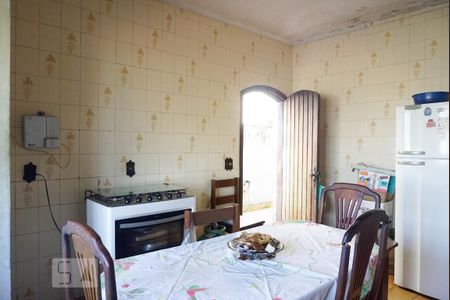 Casa à venda com 250m², 3 quartos e 6 vagasCozinha