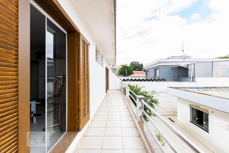 Casa à venda com 336m², 5 quartos e 3 vagasEdícula - Varanda Quartos 3 e 4