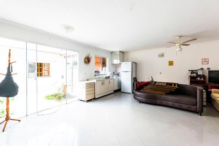 Casa à venda com 336m², 5 quartos e 3 vagasEdícula - Salão de festas